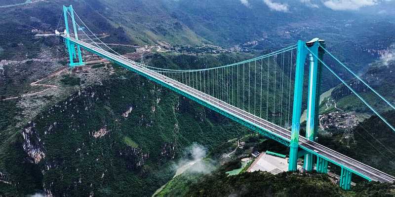 Huajiang Canyon Bridge - Najwyższy most na świecie